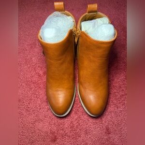 Women's Tan Ankle Boots